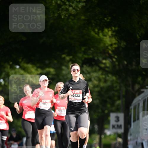 08.06.2024 - REWE Women's Run Dr. Thomas Lammeyer http://msf.ph/oto/6250344 09.06.2024 09:46:42 Laufen 10077, 10, 10338, 0433, 3 meine-sportfotos.de
