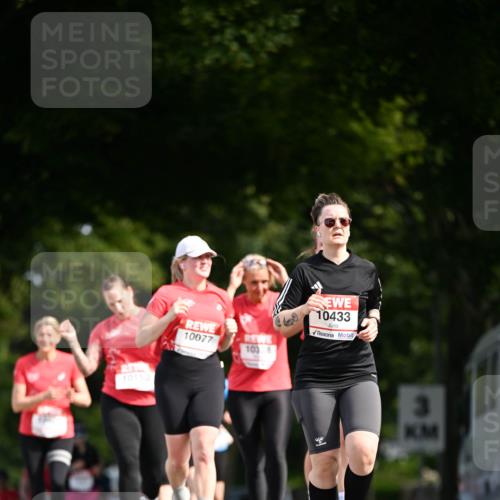 08.06.2024 - REWE Women's Run Dr. Thomas Lammeyer http://msf.ph/oto/6250353 09.06.2024 09:46:43 Laufen 10153, 10077, 10038, 10433 meine-sportfotos.de