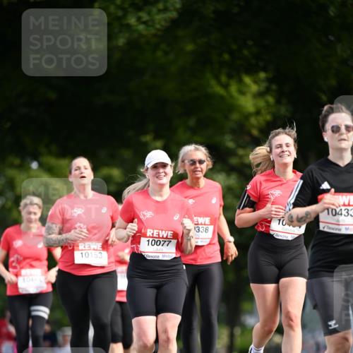 08.06.2024 - REWE Women's Run Dr. Thomas Lammeyer http://msf.ph/oto/6250366 09.06.2024 09:46:44 Laufen 1040, 10, 10433, 1338, 10077, 10153 meine-sportfotos.de