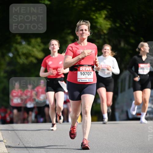 08.06.2024 - REWE Women's Run Dr. Thomas Lammeyer http://msf.ph/oto/6250562 09.06.2024 09:47:18 Laufen 10707 meine-sportfotos.de