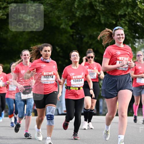 08.06.2024 - REWE Women's Run Dr. Thomas Lammeyer http://msf.ph/oto/6250685 09.06.2024 09:47:35 Laufen 10274, 0188, 104, 10454, 1, 3 meine-sportfotos.de
