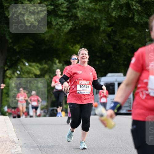 08.06.2024 - REWE Women's Run Dr. Thomas Lammeyer http://msf.ph/oto/6250731 09.06.2024 09:47:40 Laufen 10643 meine-sportfotos.de