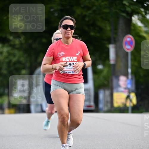 08.06.2024 - REWE Women's Run Dr. Thomas Lammeyer http://msf.ph/oto/6250822 09.06.2024 09:47:51 Laufen 60 meine-sportfotos.de