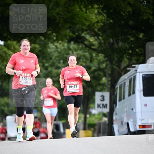 08.06.2024 - REWE Women's Run Dr. Thomas Lammeyer http://msf.ph/oto/6250878 09.06.2024 09:48:02 Laufen 10753, 10453, 3 meine-sportfotos.de