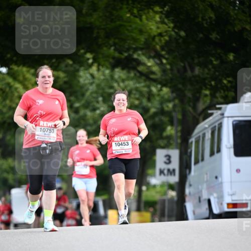 08.06.2024 - REWE Women's Run Dr. Thomas Lammeyer http://msf.ph/oto/6250879 09.06.2024 09:48:02 Laufen 10453, 10753, 2 meine-sportfotos.de