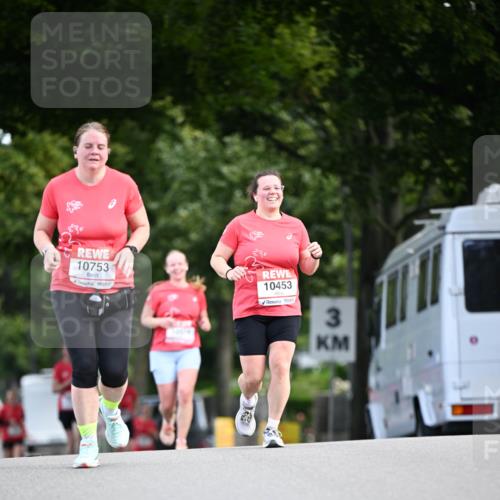 08.06.2024 - REWE Women's Run Dr. Thomas Lammeyer http://msf.ph/oto/6250882 09.06.2024 09:48:03 Laufen 10753, 10453, 3 meine-sportfotos.de
