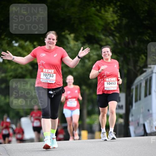 08.06.2024 - REWE Women's Run Dr. Thomas Lammeyer http://msf.ph/oto/6250883 09.06.2024 09:48:03 Laufen 10753, 10453 meine-sportfotos.de