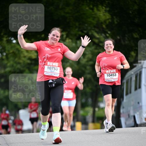 08.06.2024 - REWE Women's Run Dr. Thomas Lammeyer http://msf.ph/oto/6250886 09.06.2024 09:48:04 Laufen 10753, 10453 meine-sportfotos.de
