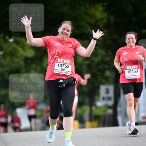 08.06.2024 - REWE Women's Run Dr. Thomas Lammeyer http://msf.ph/oto/6250891 09.06.2024 09:48:04 Laufen 10753, 3, 10453 meine-sportfotos.de