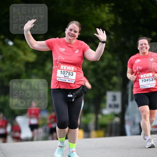 08.06.2024 - REWE Women's Run Dr. Thomas Lammeyer http://msf.ph/oto/6250892 09.06.2024 09:48:04 Laufen 10753, 10453 meine-sportfotos.de