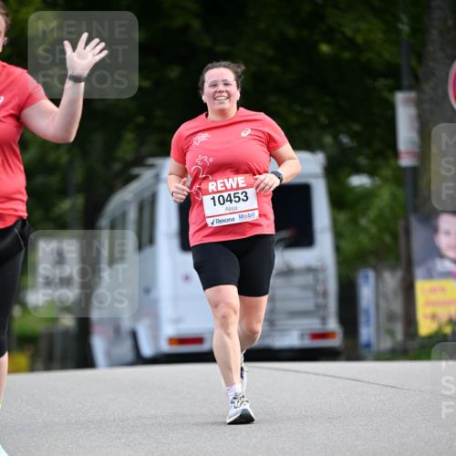 08.06.2024 - REWE Women's Run Dr. Thomas Lammeyer http://msf.ph/oto/6250896 09.06.2024 09:48:05 Laufen 3, 10453 meine-sportfotos.de