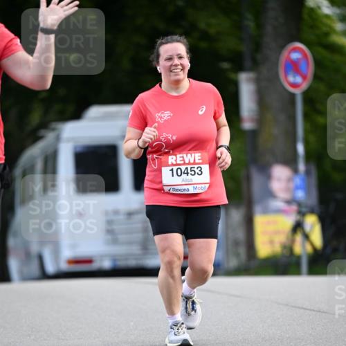 08.06.2024 - REWE Women's Run Dr. Thomas Lammeyer http://msf.ph/oto/6250906 09.06.2024 09:48:06 Laufen 10453 meine-sportfotos.de
