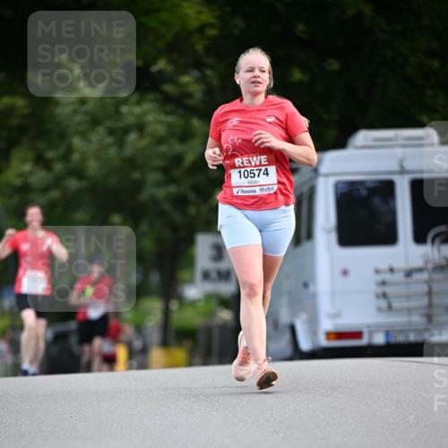 08.06.2024 - REWE Women's Run Dr. Thomas Lammeyer http://msf.ph/oto/6250910 09.06.2024 09:48:09 Laufen 10574 meine-sportfotos.de