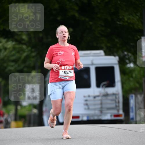 08.06.2024 - REWE Women's Run Dr. Thomas Lammeyer http://msf.ph/oto/6250917 09.06.2024 09:48:09 Laufen 10574 meine-sportfotos.de