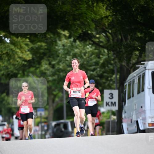 08.06.2024 - REWE Women's Run Dr. Thomas Lammeyer http://msf.ph/oto/6250939 09.06.2024 09:48:12 Laufen 10057, 10617, 10570, 3 meine-sportfotos.de