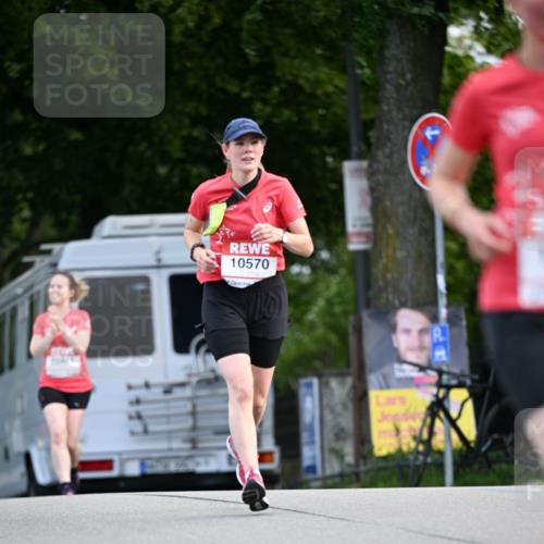08.06.2024 - REWE Women's Run Dr. Thomas Lammeyer http://msf.ph/oto/6250960 09.06.2024 09:48:19 Laufen 10570 meine-sportfotos.de