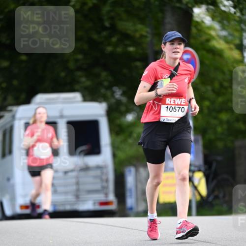 08.06.2024 - REWE Women's Run Dr. Thomas Lammeyer http://msf.ph/oto/6250970 09.06.2024 09:48:20 Laufen 10570 meine-sportfotos.de