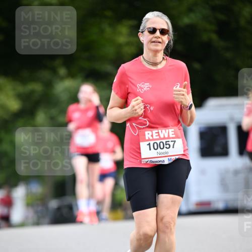 08.06.2024 - REWE Women's Run Dr. Thomas Lammeyer http://msf.ph/oto/6250979 09.06.2024 09:48:22 Laufen 10057 meine-sportfotos.de