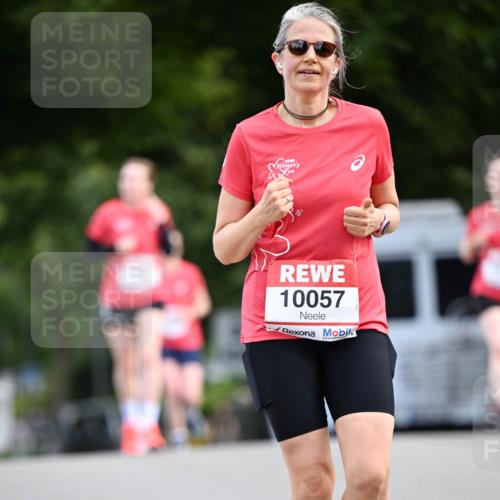 08.06.2024 - REWE Women's Run Dr. Thomas Lammeyer http://msf.ph/oto/6250982 09.06.2024 09:48:22 Laufen 10057 meine-sportfotos.de