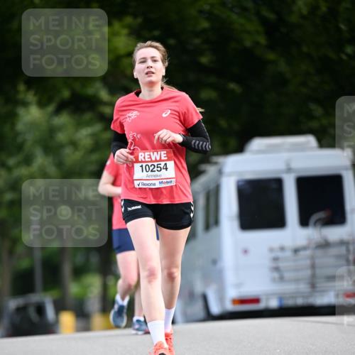 08.06.2024 - REWE Women's Run Dr. Thomas Lammeyer http://msf.ph/oto/6250998 09.06.2024 09:48:25 Laufen 10254 meine-sportfotos.de