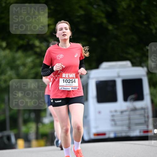 08.06.2024 - REWE Women's Run Dr. Thomas Lammeyer http://msf.ph/oto/6251000 09.06.2024 09:48:25 Laufen 10254 meine-sportfotos.de