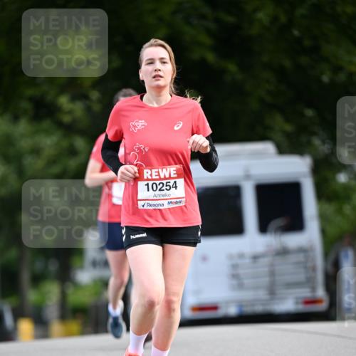 08.06.2024 - REWE Women's Run Dr. Thomas Lammeyer http://msf.ph/oto/6251003 09.06.2024 09:48:26 Laufen 10254 meine-sportfotos.de