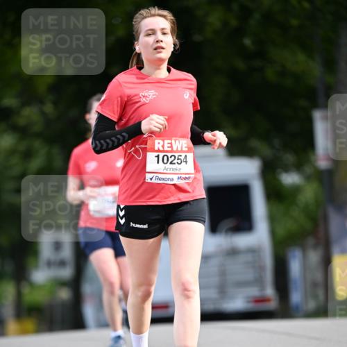 08.06.2024 - REWE Women's Run Dr. Thomas Lammeyer http://msf.ph/oto/6251007 09.06.2024 09:48:26 Laufen 10254 meine-sportfotos.de