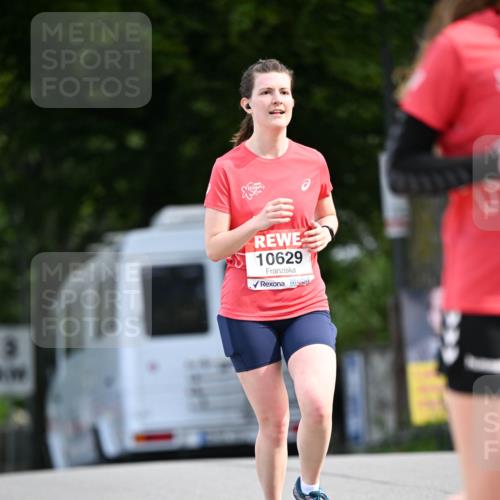 08.06.2024 - REWE Women's Run Dr. Thomas Lammeyer http://msf.ph/oto/6251015 09.06.2024 09:48:28 Laufen 3, 10629 meine-sportfotos.de