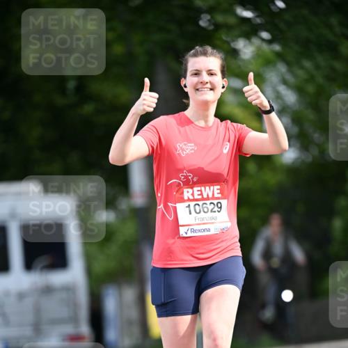 08.06.2024 - REWE Women's Run Dr. Thomas Lammeyer http://msf.ph/oto/6251024 09.06.2024 09:48:29 Laufen 10629 meine-sportfotos.de