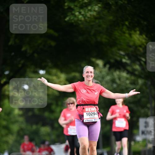08.06.2024 - REWE Women's Run Dr. Thomas Lammeyer http://msf.ph/oto/6251026 09.06.2024 09:48:33 Laufen 2, 10294 meine-sportfotos.de