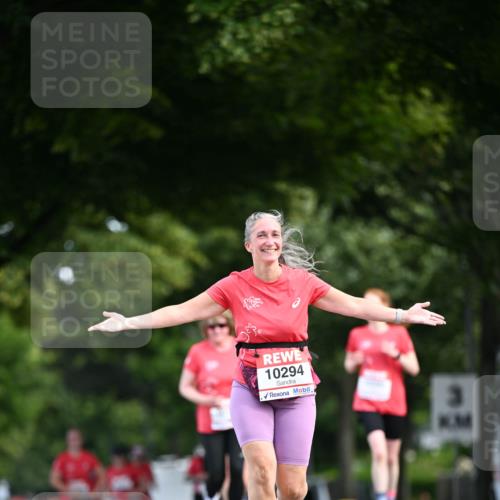 08.06.2024 - REWE Women's Run Dr. Thomas Lammeyer http://msf.ph/oto/6251028 09.06.2024 09:48:34 Laufen 10294 meine-sportfotos.de
