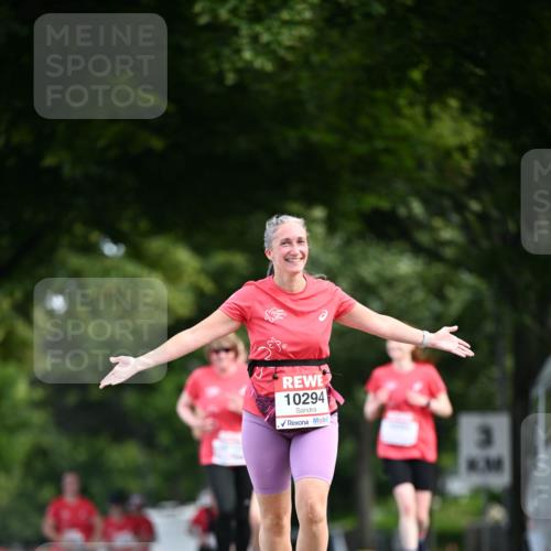 08.06.2024 - REWE Women's Run Dr. Thomas Lammeyer http://msf.ph/oto/6251029 09.06.2024 09:48:34 Laufen 10294 meine-sportfotos.de