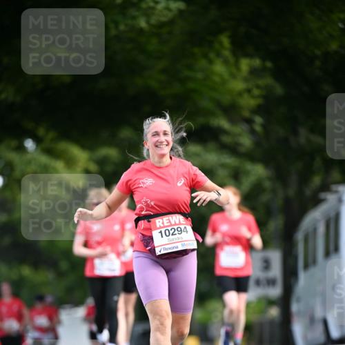 08.06.2024 - REWE Women's Run Dr. Thomas Lammeyer http://msf.ph/oto/6251033 09.06.2024 09:48:34 Laufen 10294 meine-sportfotos.de