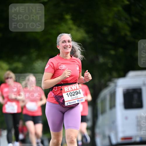 08.06.2024 - REWE Women's Run Dr. Thomas Lammeyer http://msf.ph/oto/6251041 09.06.2024 09:48:35 Laufen 10294 meine-sportfotos.de