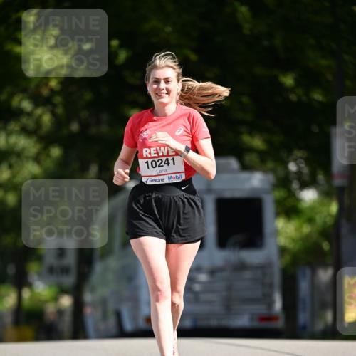 08.06.2024 - REWE Women's Run Dr. Thomas Lammeyer http://msf.ph/oto/6251133 09.06.2024 09:48:57 Laufen 10241 meine-sportfotos.de