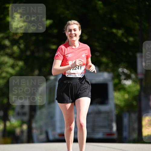 08.06.2024 - REWE Women's Run Dr. Thomas Lammeyer http://msf.ph/oto/6251135 09.06.2024 09:48:57 Laufen 0241 meine-sportfotos.de