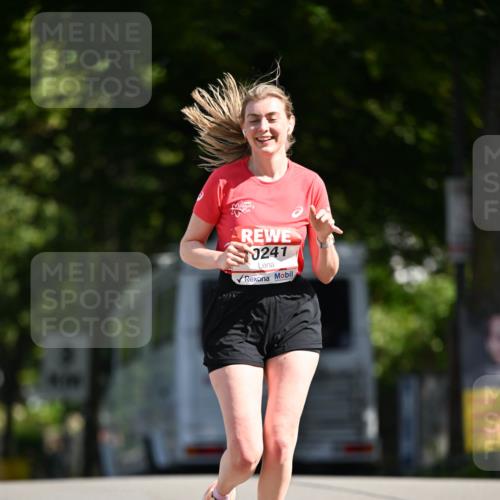 08.06.2024 - REWE Women's Run Dr. Thomas Lammeyer http://msf.ph/oto/6251137 09.06.2024 09:48:57 Laufen 0241 meine-sportfotos.de