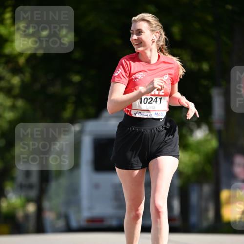 08.06.2024 - REWE Women's Run Dr. Thomas Lammeyer http://msf.ph/oto/6251141 09.06.2024 09:48:58 Laufen 10241 meine-sportfotos.de