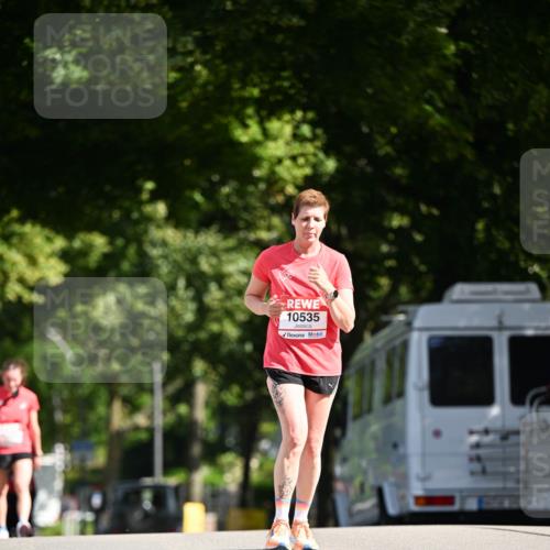 08.06.2024 - REWE Women's Run Dr. Thomas Lammeyer http://msf.ph/oto/6251294 09.06.2024 09:49:37 Laufen 10535 meine-sportfotos.de