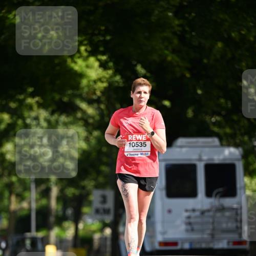 08.06.2024 - REWE Women's Run Dr. Thomas Lammeyer http://msf.ph/oto/6251300 09.06.2024 09:49:38 Laufen 10535 meine-sportfotos.de