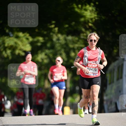 08.06.2024 - REWE Women's Run Dr. Thomas Lammeyer http://msf.ph/oto/6251400 09.06.2024 09:49:58 Laufen 10435 meine-sportfotos.de