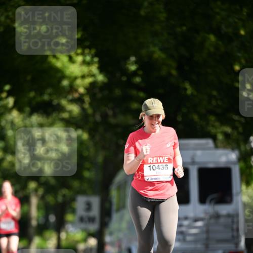 08.06.2024 - REWE Women's Run Dr. Thomas Lammeyer http://msf.ph/oto/6251651 09.06.2024 09:50:37 Laufen 10436 meine-sportfotos.de