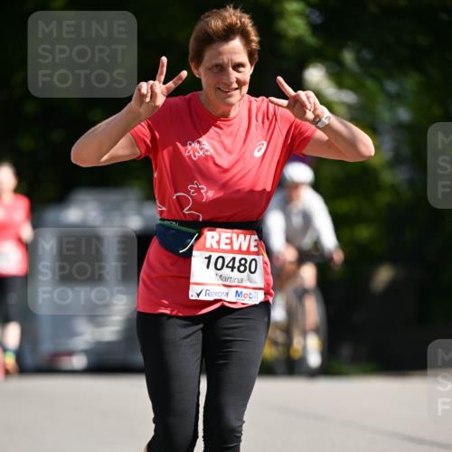 08.06.2024 - REWE Women's Run Dr. Thomas Lammeyer http://msf.ph/oto/6251779 09.06.2024 09:50:59 Laufen 10480 meine-sportfotos.de