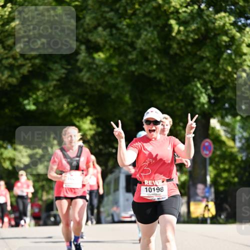 08.06.2024 - REWE Women's Run Dr. Thomas Lammeyer http://msf.ph/oto/6251924 09.06.2024 09:51:21 Laufen 102, 10198 meine-sportfotos.de