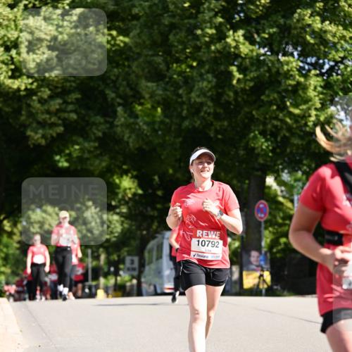 08.06.2024 - REWE Women's Run Dr. Thomas Lammeyer http://msf.ph/oto/6251953 09.06.2024 09:51:25 Laufen 10792 meine-sportfotos.de