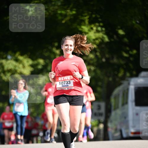 08.06.2024 - REWE Women's Run Dr. Thomas Lammeyer http://msf.ph/oto/6252071 09.06.2024 09:51:42 Laufen 10733 meine-sportfotos.de