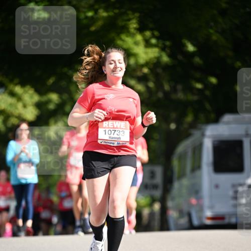 08.06.2024 - REWE Women's Run Dr. Thomas Lammeyer http://msf.ph/oto/6252076 09.06.2024 09:51:43 Laufen 10733 meine-sportfotos.de