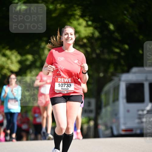 08.06.2024 - REWE Women's Run Dr. Thomas Lammeyer http://msf.ph/oto/6252077 09.06.2024 09:51:43 Laufen 10733 meine-sportfotos.de