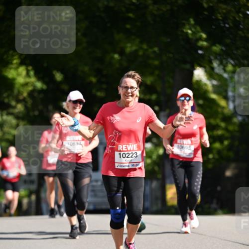 08.06.2024 - REWE Women's Run Dr. Thomas Lammeyer http://msf.ph/oto/6252184 09.06.2024 09:51:55 Laufen 10694, 10223, 10695 meine-sportfotos.de