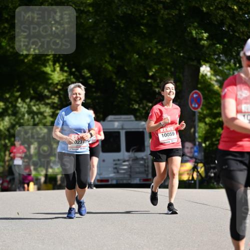 08.06.2024 - REWE Women's Run Dr. Thomas Lammeyer http://msf.ph/oto/6252207 09.06.2024 09:51:58 Laufen 0231, 10059, 10 meine-sportfotos.de